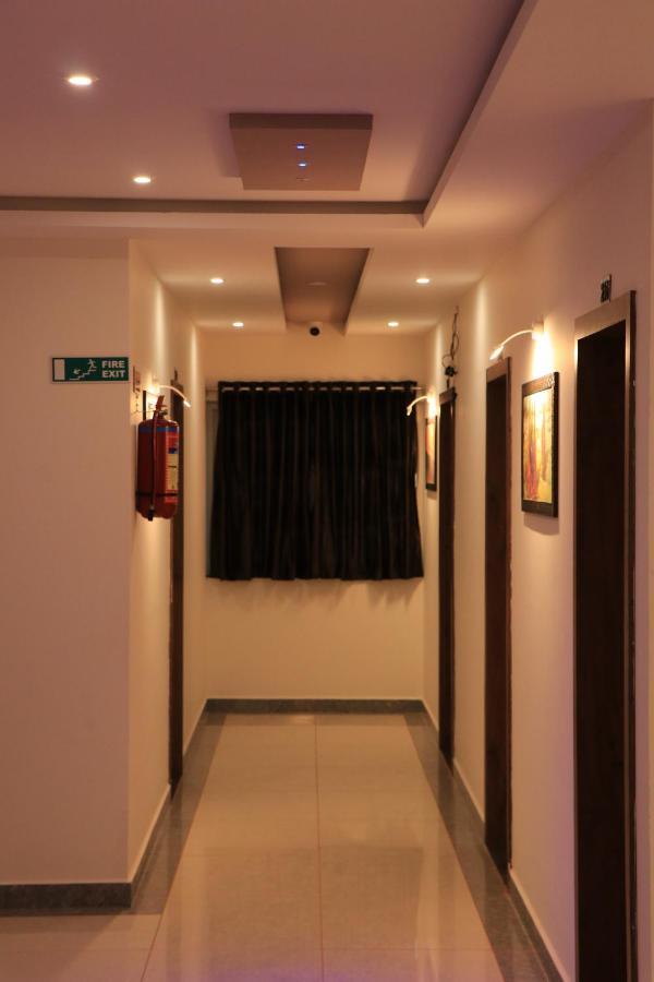 Hotel Viraj Residency Bhuj Eksteriør bilde