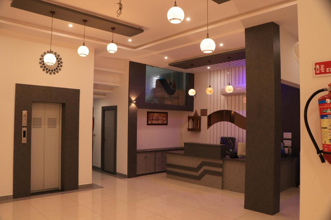 Hotel Viraj Residency Bhuj Eksteriør bilde