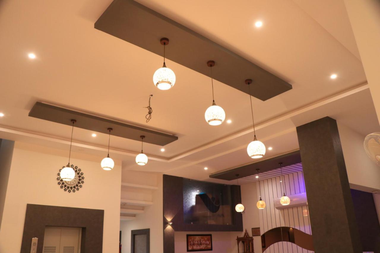 Hotel Viraj Residency Bhuj Eksteriør bilde